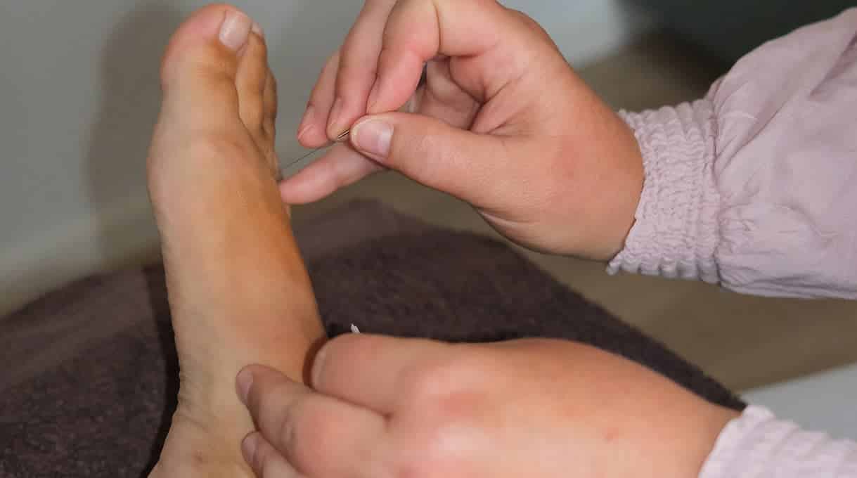Akupunktur: det bedste valg mod afhængighed, angst og smerter! En alternativ til opioider og vanedannende medicin. Sundhedstips fra Klinik Gahlenbeck, Lægeklinik for osteopati og Akupunktur i Kolding.