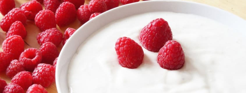 Yoghurt som medicin Sundhedstips fra Dirk Gahlenbeck Læge, osteopat og akupunktør i Kolding.